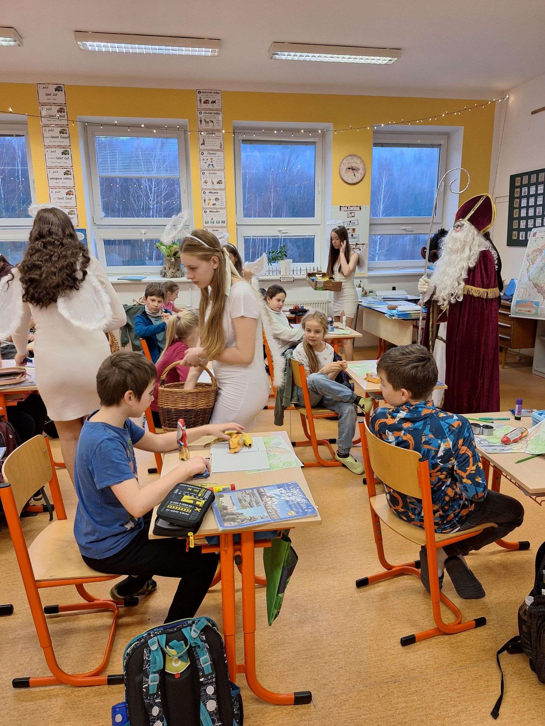 Mikuláš ve škole