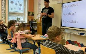 Čtení Rychlebských pověstí ve třídě II.A