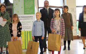 Děti ve školní družině se zúčastnily výtvarné soutěže LESNÍK VČERA A DNES