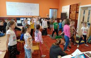 Školní družina na besedě o lesnictví